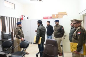Improvement instructions were given : सहारनपुर एसएसपी ने रिजर्व पुलिस लाइन्स व शाखाओं का औचक निरीक्षण कर सुधार निर्देश दिए