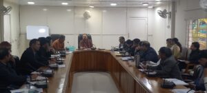 Review meeting held : हापुड़: कैम्प कार्यालय में विभिन्न योजनाओं और कार्यों की प्रगति की समीक्षा बैठक आयोजित
