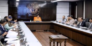 CM: योगी आदित्यनाथ ने आज लखनऊ में शासन स्तर के वरिष्ठ अधिकारियों के साथ बैठक कर प्रदेश की कानून-व्यवस्था की विस्तृत समीक्षा की