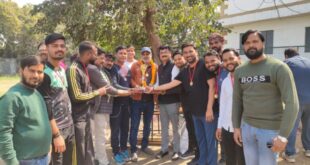 Advocate 11 wins : जौनपुर क्रिकेट मैच: 86 रन की शानदार पारी के बावजूद जर्नलिस्ट क्लब हारा, अधिवक्ता 11 की जीत