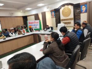 Solving problems : हापुड़ में किसान दिवस का आयोजन: अपर जिलाधिकारी संदीप कुमार की अध्यक्षता में समस्याओं का निस्तारण