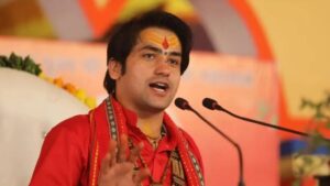 Advised to follow Sanatan : धीरेंद्र कृष्ण शास्त्री ने हिंदुओं को चार बच्चे पैदा करने और सनातन पालन की सलाह दी