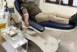 Blood donation after breaking the fast : दून पुलिस ने फिर निभाया मानवता का धर्म: रोजा तोड़कर किया रक्तदान