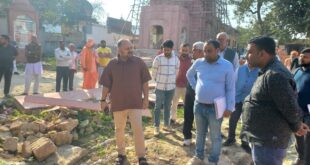 Disha meeting postponed : नक्का कुआं गढ़मुक्तेश्वर मंदिर के सौंदर्यकरण हेतु जिलाधिकारी का निरीक्षण, दिशा बैठक स्थगित