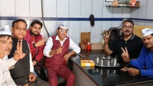 Aam Aadmi Party :  कार्यकर्ताओं ने Rouse Avenue Court फैसले पर मिठाई बाई ब खुशी मनाई ?