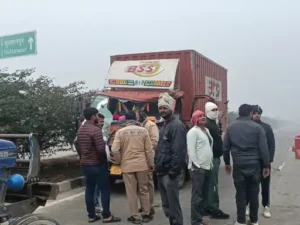 Two people were injured : बक्शा में DCM और ट्रैक्टर की टक्कर, दो लोग घायल