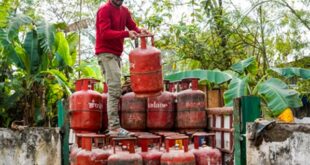 Strict on Black Marketing : उत्तर प्रदेश में कालाबाजारी पर सख्त कार्रवाई, 5813 जगह छापेमारी