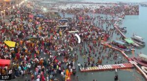 Devotees throng : अयोध्या : राम नवमी 2026 पर आस्था का सैलाब, राम जन्मभूमि में सुरक्षा के कड़े पहरे, सरयू तट पर उमड़े श्रद्धालु