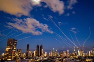 Indian Embassy : ईरानी हमले में घायल भारतीय खतरे से बाहर : भारतीय दूतावास