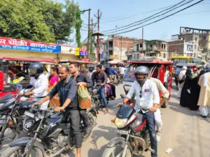 People are upset : फतेहपुर में ट्रैफिक व्यवस्था पर सवाल अवैध बस स्टैंड, जाम और कथित वसूली से जनता परेशान 