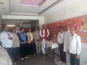 Tribute ceremony : चंद्रशेखर आजाद की पुण्यतिथि पर ब्राह्मण समाज ने किया श्रद्धांजलि समारोह