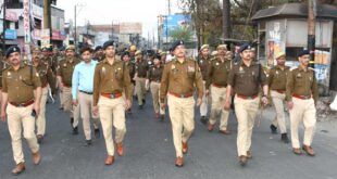 Security arrangements reviewed : एडीजी ज़ोन मेरठ ने संवेदनशील इलाकों में किया फुट पेट्रोलिंग, सुरक्षा व्यवस्था का लिया जायजा