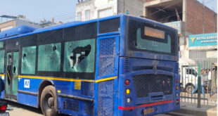 Bus vandalized : नांगलोई-नजफगढ़ रोड डीटीसी बस हादसा, दो की मौत और भीड़ ने बस में तोड़फोड़ की