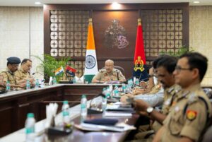 Emphasis on improvement : लखनऊ: यूपी डीजीपी राजीव कृष्ण ने कानून-व्यवस्था की समीक्षा, जनशिकायतों और सड़क सुरक्षा में सुधार पर जोर