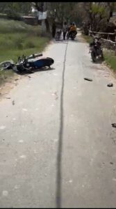 Warnings also go in vain : रामपुर में शराब के नशे में बाइक चलाने से बड़ा हादसा टला, सड़क पर चेतावनी भी बेअसर