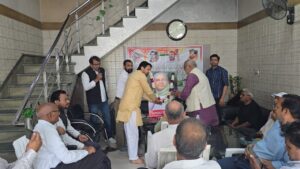 Homage : कांग्रेसियों ने मनाई महान समाज सुधारक और बहुजन समाज के प्रणेता मान्यवर कांशीराम जी की जयंती, माल्यार्पण कर दी श्रद्धांजलि