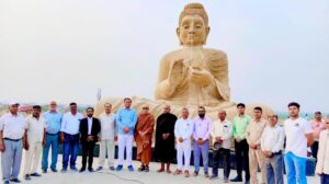 The administration [focused on] quality : आगरा में बुद्धा पार्क सौंदर्यकरण पर शिकायत के बाद प्रशासन ने गुणवत्ता सुधार के निर्देश दिए 