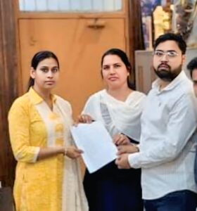 Questions Raised Over the Action : कैराना में लेखपाल को धमकी, कार्रवाई पर उठे सवाल