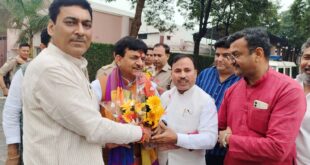 Exciting movies will be screened : हापुड़ में “नव निर्माण के नौ वर्ष” समारोह: अटल पार्क में चलेंगी रोमांचक फिल्में