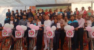 Empowerment : बेटी बचाओ बेटी पढ़ाओ योजना के अंतर्गत बालिकाओं को साइकिल वितरण, शिक्षा और सशक्तिकरण को मिला बढ़ावा