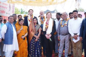 Denmark Delegation : हापुड़ में जल अर्पण कार्यक्रम डेनमार्क प्रतिनिधिमंडल एवं अधिकारियों की उपस्थिति में सफल रहा