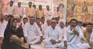 Sharp attack on the government : बागपत में किसान स्वाभिमान महापंचायत: कांग्रेस नेताओं का सरकार पर तीखा हमला
