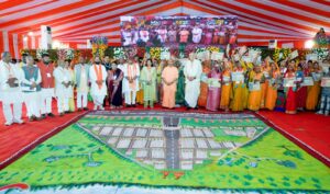 Provided a benefit : जन-जन तक पहुंचता जनकल्याण: मुख्यमंत्री योगी आदित्यनाथ ने बहराइच में हितग्राहियों को योजनाओं का लाभ पहुंचाया