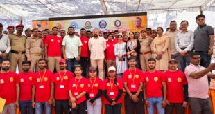 Nipun Felicitation Ceremony : जनपद हापुड़ में निपुण सम्मान समारोह का आयोजन, 64 विद्यालय हुए सम्मानित