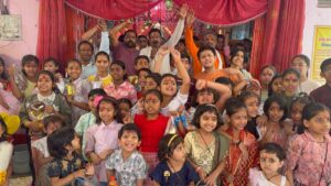 The Temple Complex Resounded : राम जन्मोत्सव पर कन्या पूजन और भक्ति की बयार, जयकारों से गूंजा मंदिर परिसर