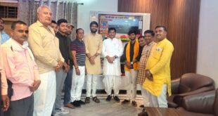 Maa Madhi Dai Temple : बारात भवन निर्माण एवं मां मढ़ी दाई मंदिर की छत हेतु अनुदान के लिए ज्ञापन सौंपा गया