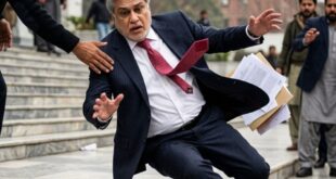 Deputy Prime Minister : पाकिस्तान के उप प्रधानमंत्री इशाक डार का लड़खड़ाना बना चर्चा का विषय, सोशल मीडिया पर वायरल हुआ वीडियो