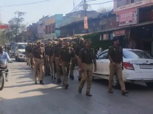 Conducted a flag march : बक्शा पुलिस ने होली में शांति बनाए रखने फ्लैग मार्च किया