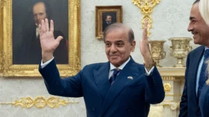 Oil facility : आर्थिक संकट से जूझ रहा पाकिस्तान: सऊदी अरब से 10 अरब डॉलर की मदद की मांग, तेल सुविधा और बैंक गारंटी पर भी बातचीत