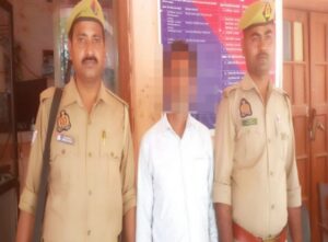 Illicit Liquor : जलालपुर पुलिस का बड़ा एक्शन: 83 टेट्रा पैक अवैध शराब के साथ 4 गिरफ्तार