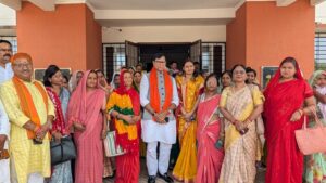 Hundreds of women : नारी शक्ति वंदन अधिनियम से मजबूत होगा लोकतंत्र कृपाशंकर सिंह का बड़ा बयान, भाजपा सम्मेलन में जुटीं सैकड़ों महिलाएं