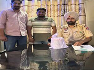 Heroin Recovered : अमृतसर में पुलिस और BSF का बड़ा एक्शन : भारत-पाक सीमा से करीब एक किलो हेरोइन बरामद