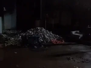 Serious Questions : हापुड़ में अवैध फैक्ट्री, आग, LPG सिलेंडर और पत्रकार से अभद्रता का मामला: प्रशासन पर उठे गंभीर सवाल