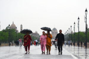 Lasts all week : NCR में मौसम का बड़ा बदलाव: तेज आंधी, बारिश, बिजली और ओलावृष्टि का अलर्ट, पूरे हफ्ते असर