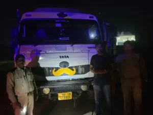 Strict action continues : शामली में यातायात जागरूकता अभियान के तहत ई-रिक्शा ओवरलोडिंग पर सख्त कार्रवाई जारी