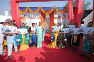 Pure water : दिल्ली की सीएम रेखा गुप्ता ने पीतमपुरा में 'वॉटर एटीएम' का किया उद्घाटन, कहा- फ्री में मिलेगा शुद्ध पानी