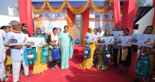 Pure water : दिल्ली की सीएम रेखा गुप्ता ने पीतमपुरा में 'वॉटर एटीएम' का किया उद्घाटन, कहा- फ्री में मिलेगा शुद्ध पानी