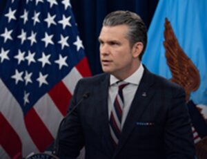 Signs of a Reshuffle : अमेरिकी रक्षा मंत्री पीट हेगसेथ ने सेना प्रमुख को पद छोड़ने का दिया आदेश, पेंटागन में बड़े फेरबदल के संकेत