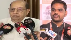 Serious Questions Raised About the System : ओडिशा के केओंझर में कंकाल लेकर बैंक पहुंचा युवक, व्यवस्था पर उठे गंभीर सवाल