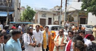 A grand procession was taken out : हनुमान जयंती पर हापुड़ में भव्य शोभायात्रा निकली, कांग्रेस नेताओं ने लिया आशीर्वाद और दिया संदेश