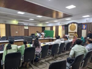 Strict rules : आईजीआरएस शिकायतों के गुणवत्ता पूर्ण निस्तारण हेतु जिलाधिकारी की सख्ती, अधिकारियों को दिए सख्त निर्देश