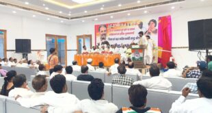 Grand Welcome : कांग्रेस समीक्षा बैठक में राष्ट्रीय सचिव प्रदीप नरवाल का ढोल-नगाड़ों और फूलमालाओं से भव्य स्वागत