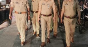 The Assurance of Safety : हापुड़: थाना प्रभारियों द्वारा पैदल गस्त से बढ़ाया गया नागरिकों में सुरक्षा का विश्वास