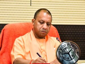 Decision made : योगी सरकार ने शिक्षामित्रों का मासिक मानदेय बढ़ाकर 18 हजार रुपये करने का निर्णय लिया