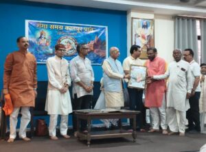 Received Appreciation : पर्यावरण पानी पेड़ पहरूवा प्रवीण पांडेय हुए सम्मानित पानी पर्यावरण संरक्षण में उत्कृष्ट कार्यों को मिली सराहना