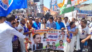 Deepak Moghe Laddu : कांग्रेसियों ने अंबेडकर जयंती मनाई, प्रतिमा पर माल्यार्पण; राकेश त्यागी श्रद्धांजलि, दीपक मोघे लड्डू वितरण ?